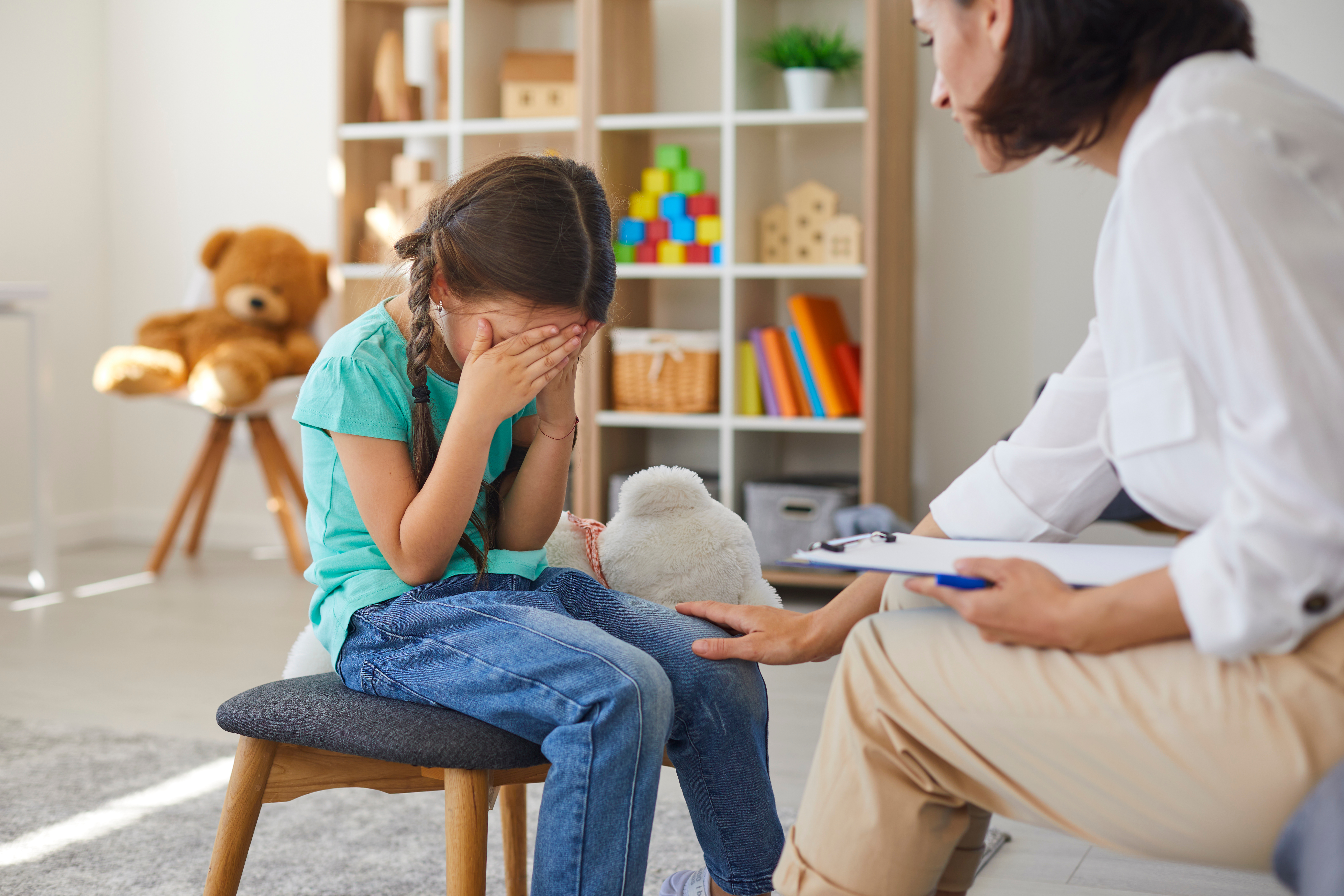 What is childhood trauma? How do you become traumatised?